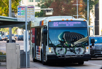 METRO local bus route 85 Antoine/Washington traveling through downtown.