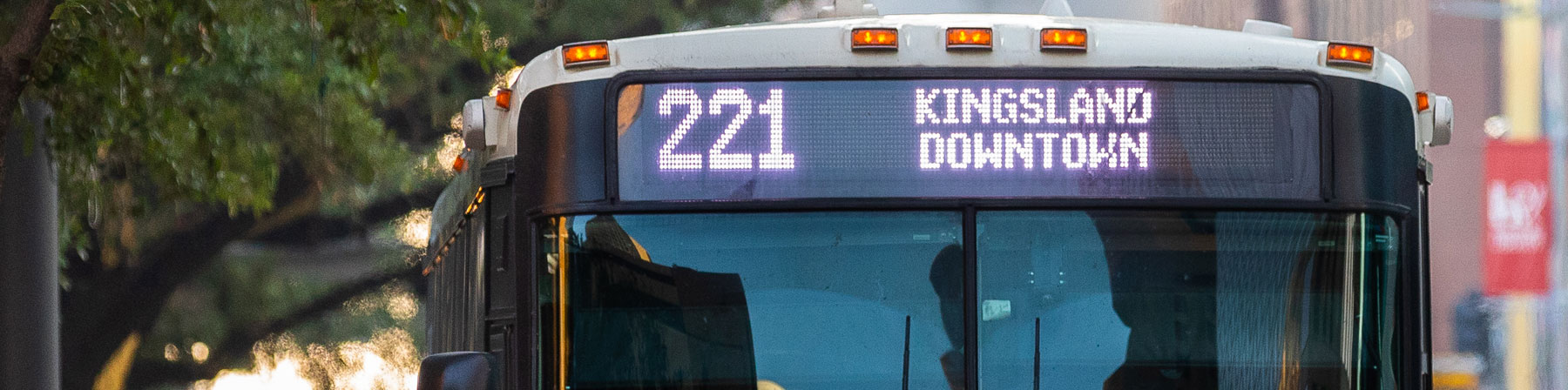 221 Kingsland Park & Ride bus