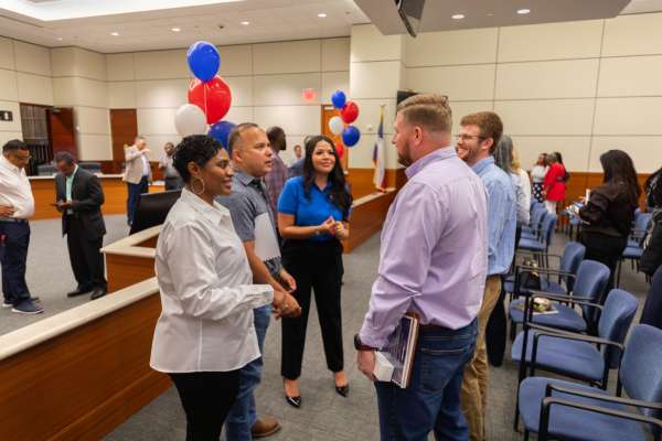 METRO procurement speaks with small business owners.