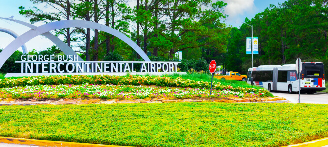 METRO local bus near the entrance of IAH.