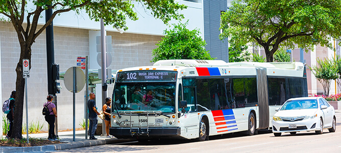 102 Bush IAH picking up customers downtown