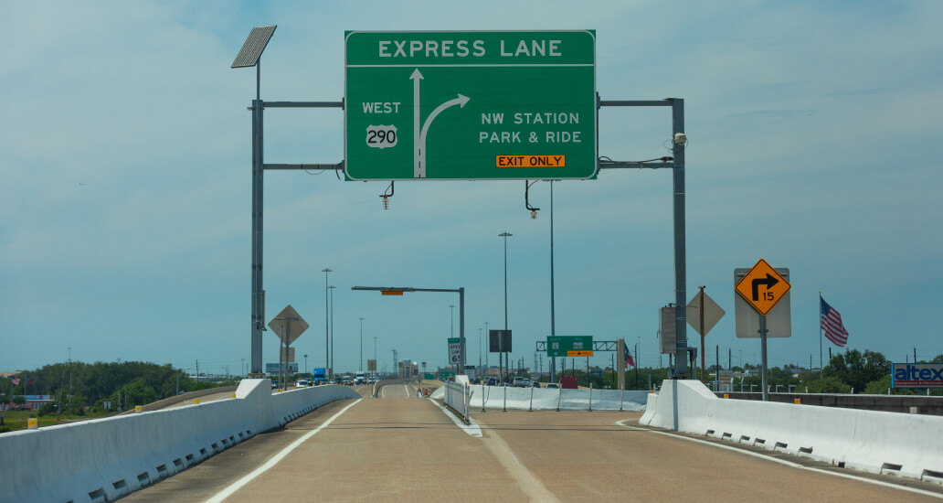 Express lane exit signage towards Northwest Station Park & Ride.