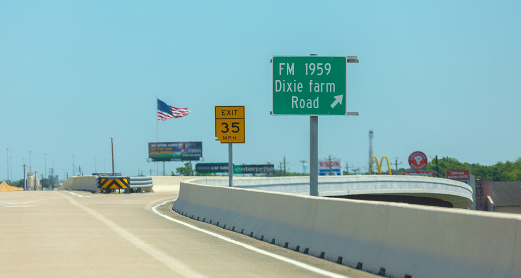 Interstate 45 South HOV/HOT lane exit towards Dixie Farm Road.