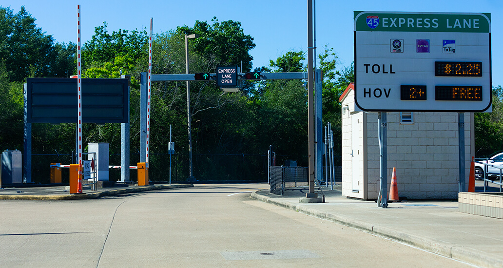 I-45 South Freeway express lane entrance from the South Point Park & Ride.