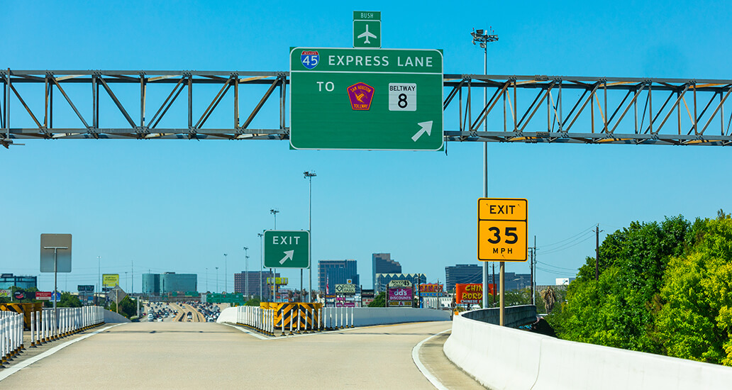 I-45 North outbound express lane towards the Sam Houston Tollway and Fallbrook Drive.